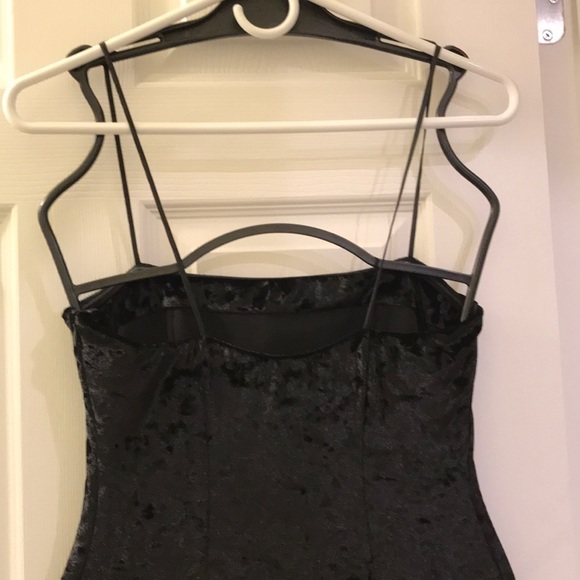 Size 2 💖 Likely Black Long Velvet Sexy Dress 💖 - Picture 6 of 8